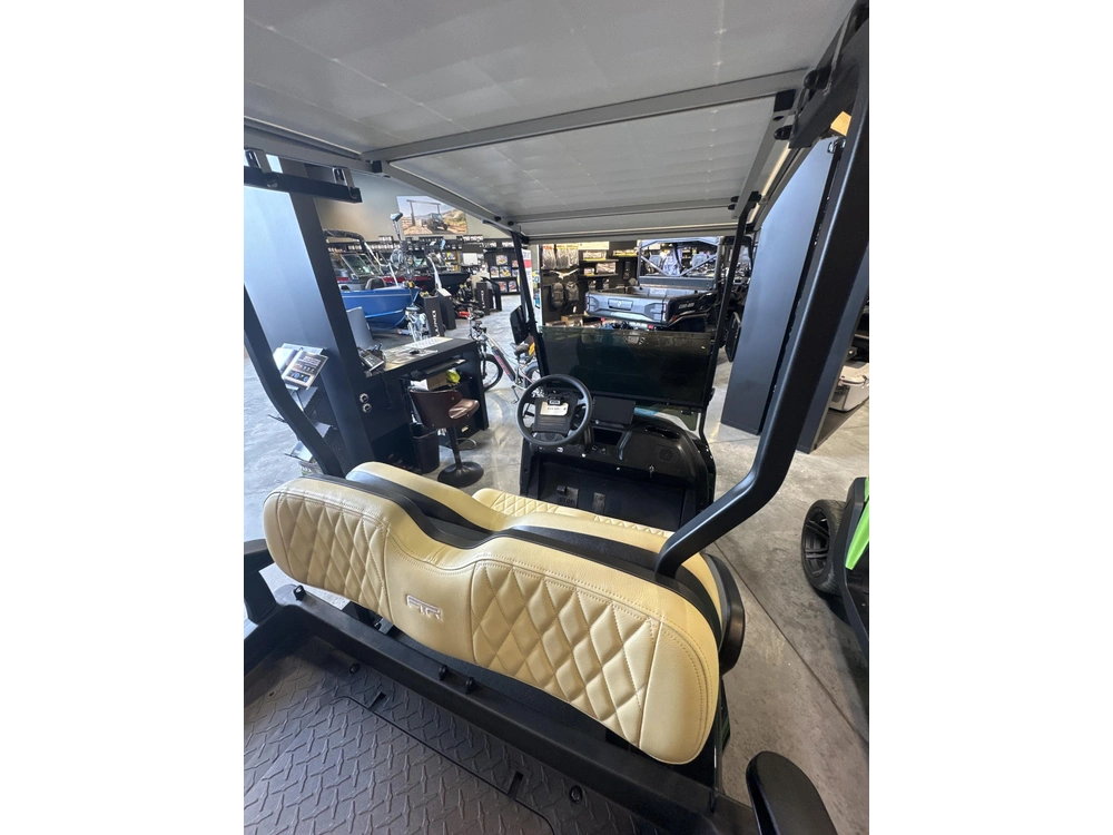 2026 Ftr Model 2+2 Lithium W/chrome Package Solar alt