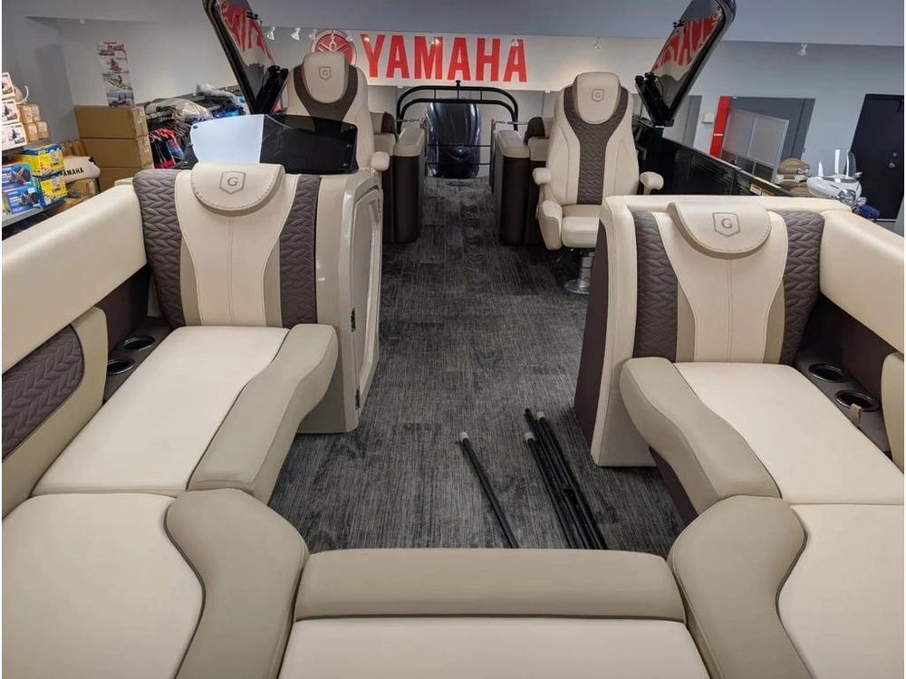 2022 Godfrey Marine Mc235rl alt