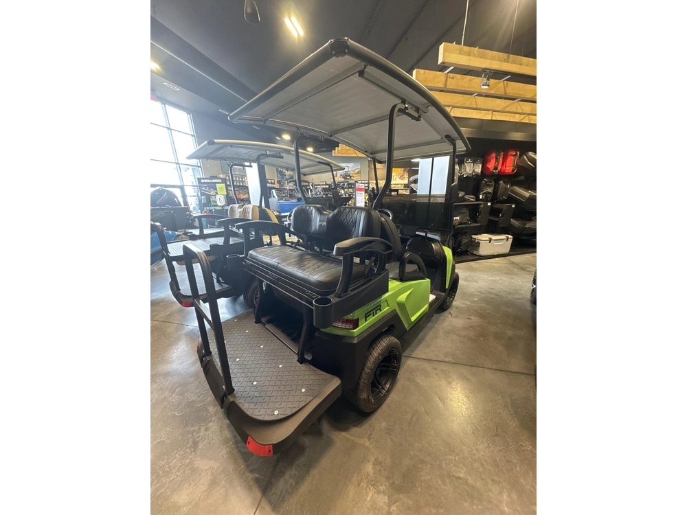 2026 Ftr Model 2+2 Lithium W/black Package, Solar alt