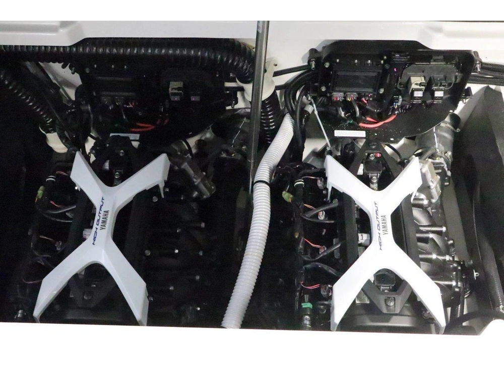 2026 Yamaha 222xd alt