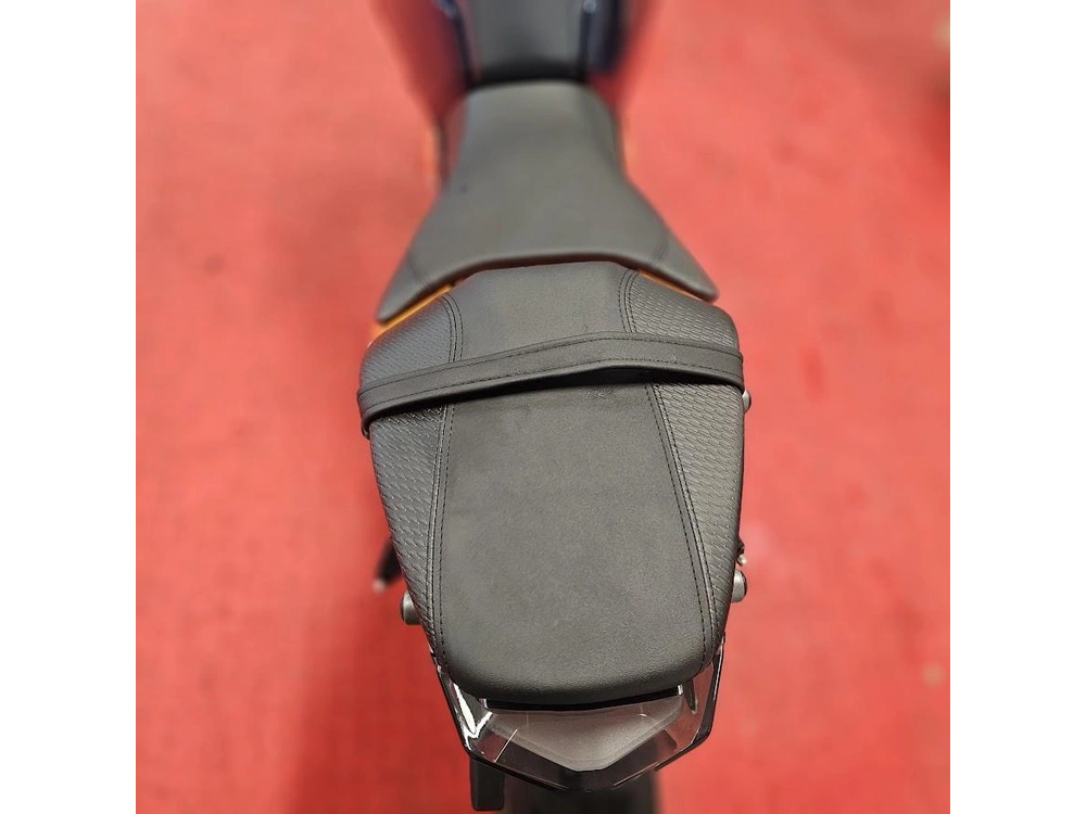 2025 Ktm Duke 390 alt