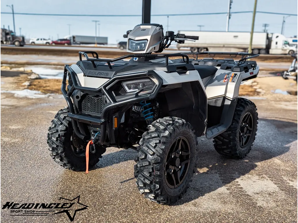 2023 Polaris Sportsman 570 Ride Command // Silver Quartz Metallic