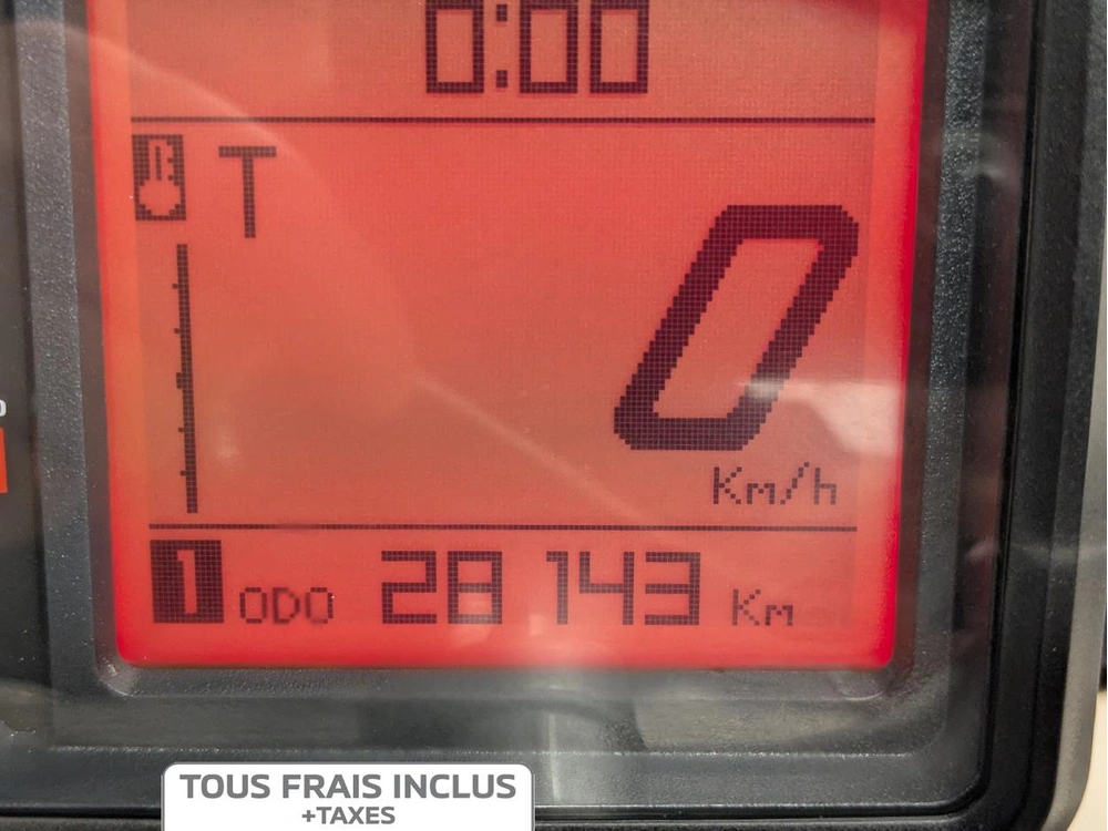 2014 Aprilia Dorsoduro 750 alt