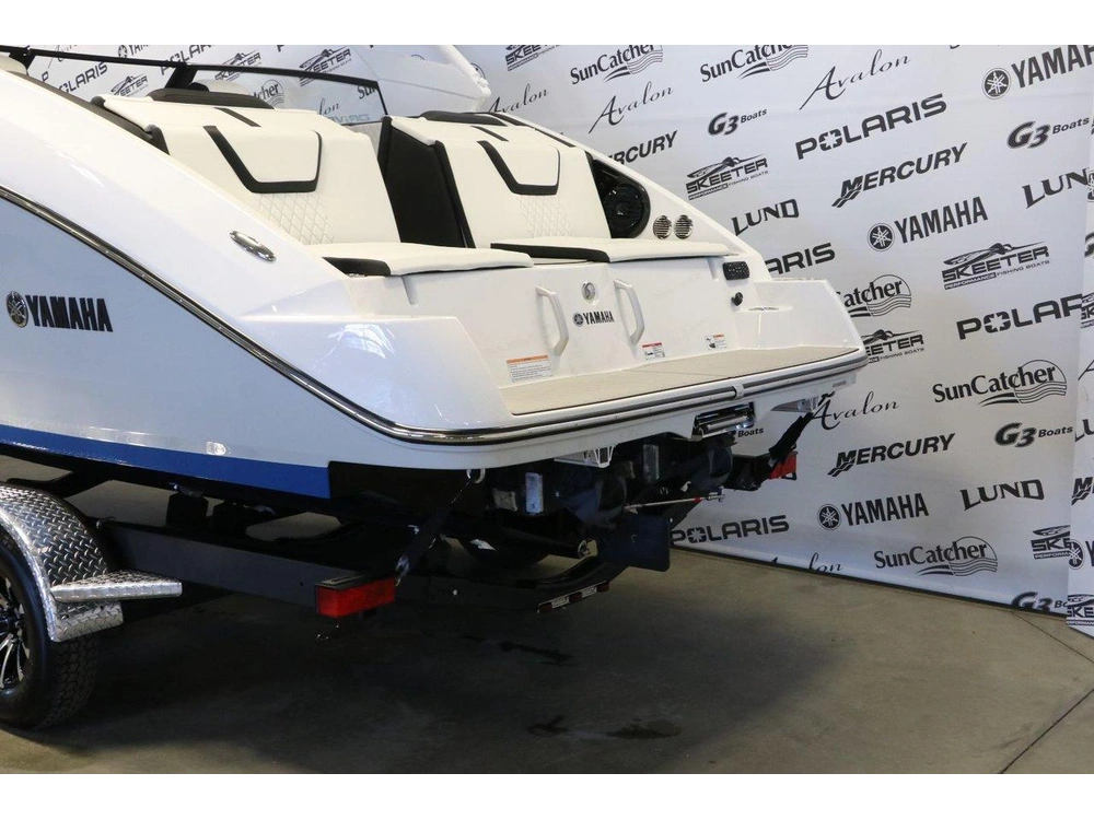 2026 Yamaha 222sd alt