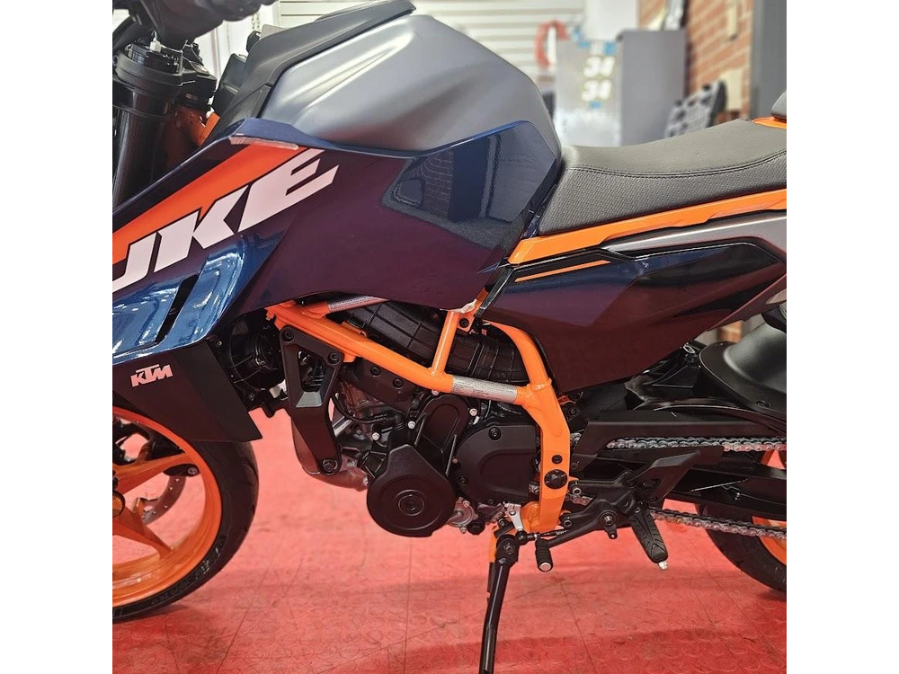 2025 Ktm Duke 390 alt