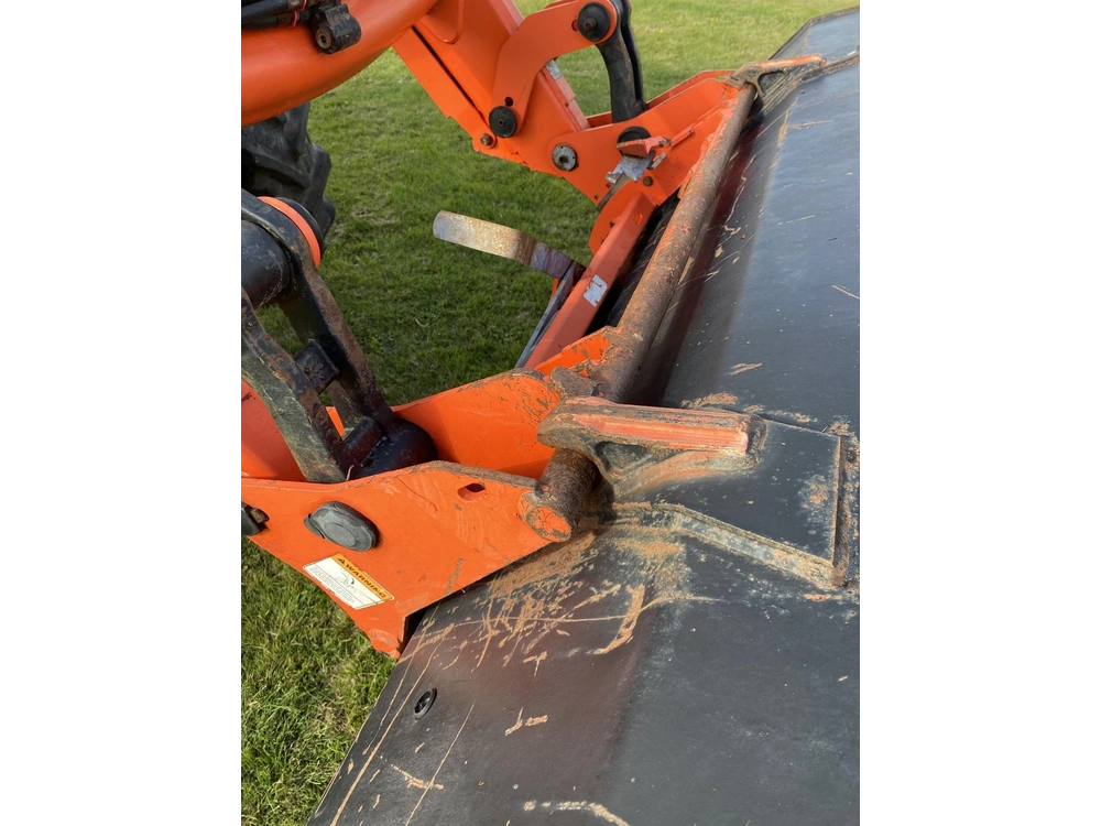 Kubota M110 2010