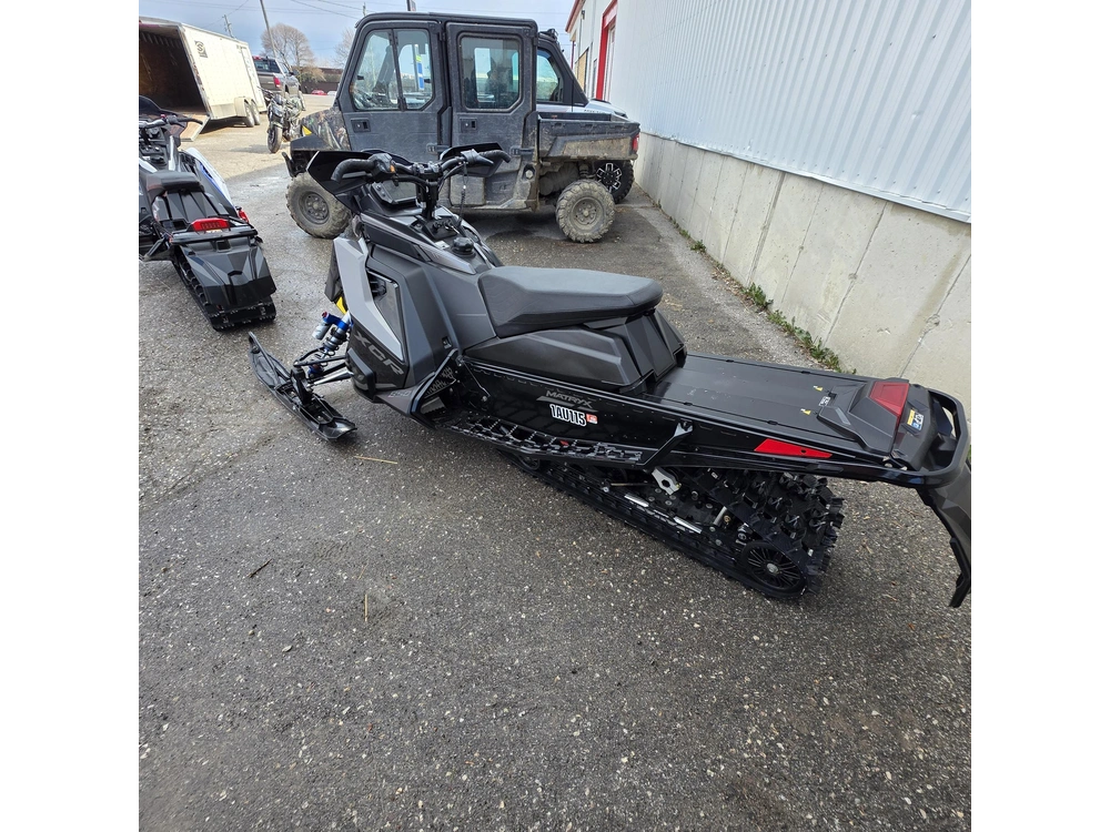 2022 Polaris 850 Indy Xcr 136 alt