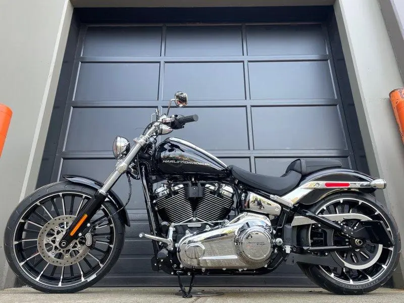2026 Harley-Davidson FXBR - Breakout® thumbnail 9