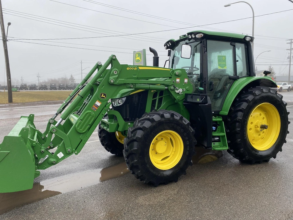 John Deere 6110m 2024 alt