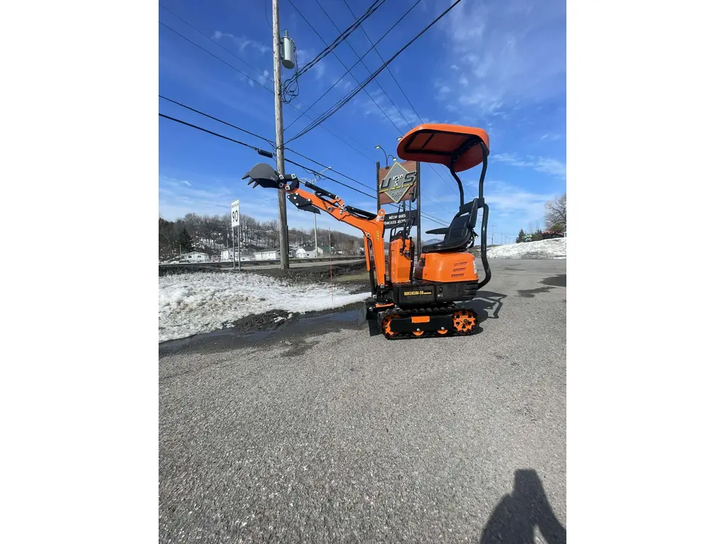 Ducar Excavatrice 0.8T 2025