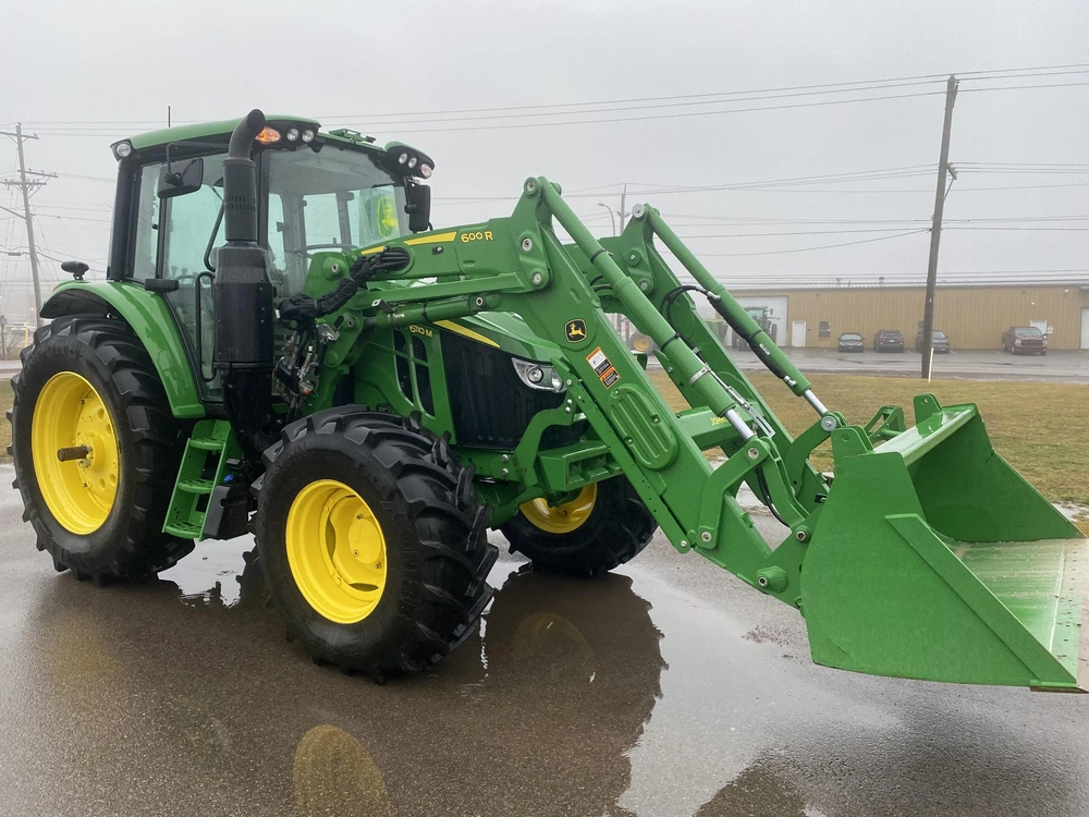 John Deere 6110m 2024 alt