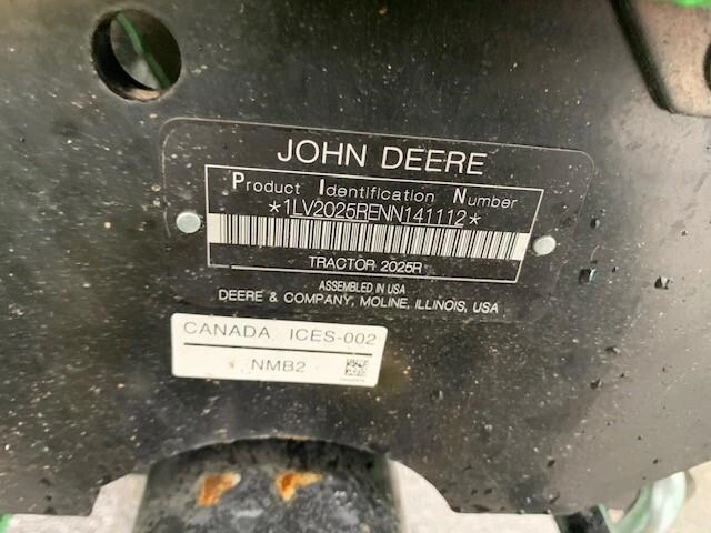 2022 John Deere 2025r alt