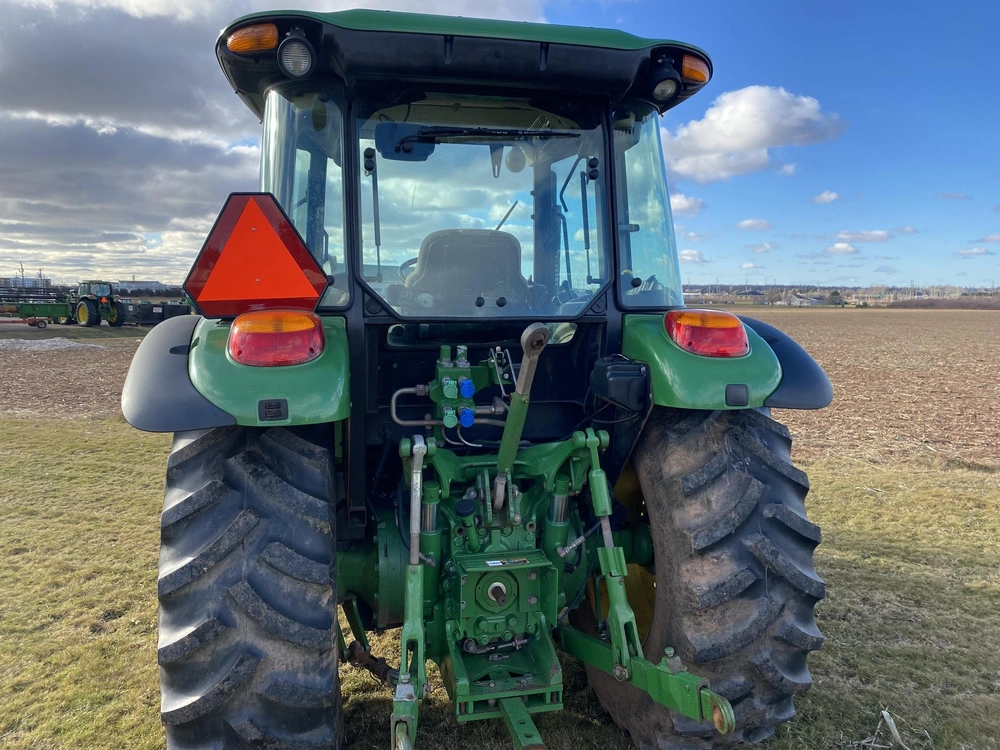 John Deere 5115m 2014 alt