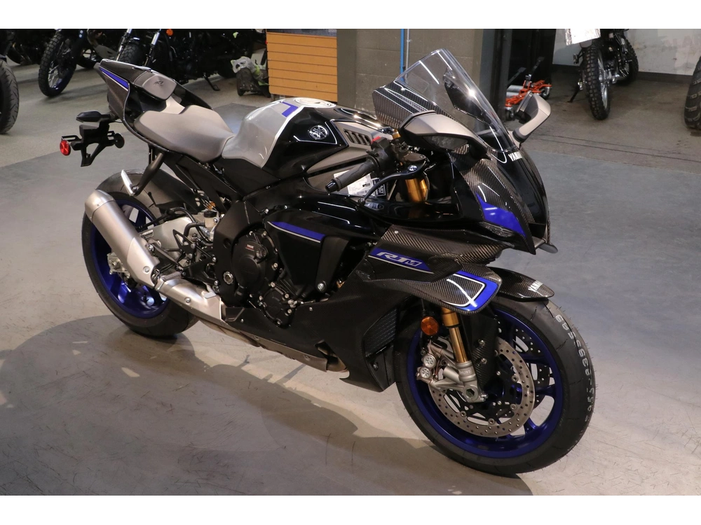 2026 Yamaha Yzf-r1m alt