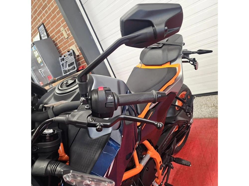 2025 Ktm Duke 390 alt