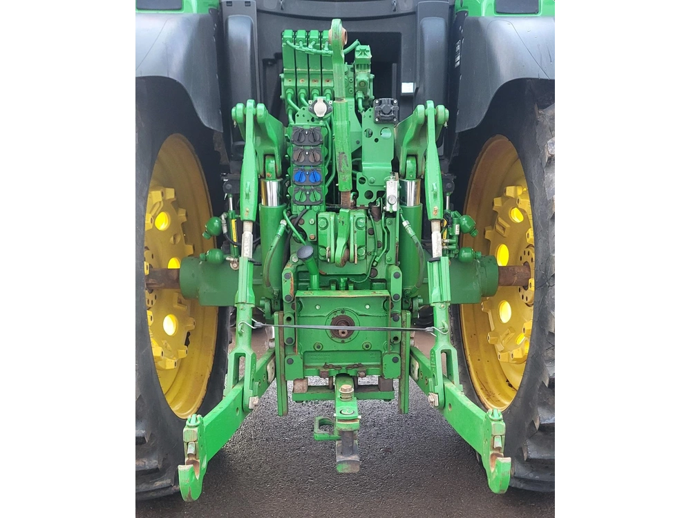 John Deere 6215r 2021 alt