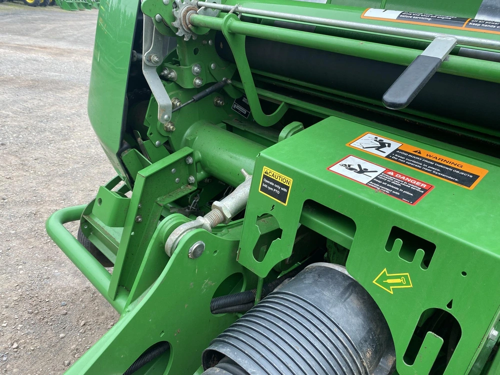 2015 John Deere 990 alt