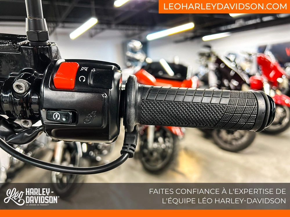 2016 Indian Scout Sixty alt