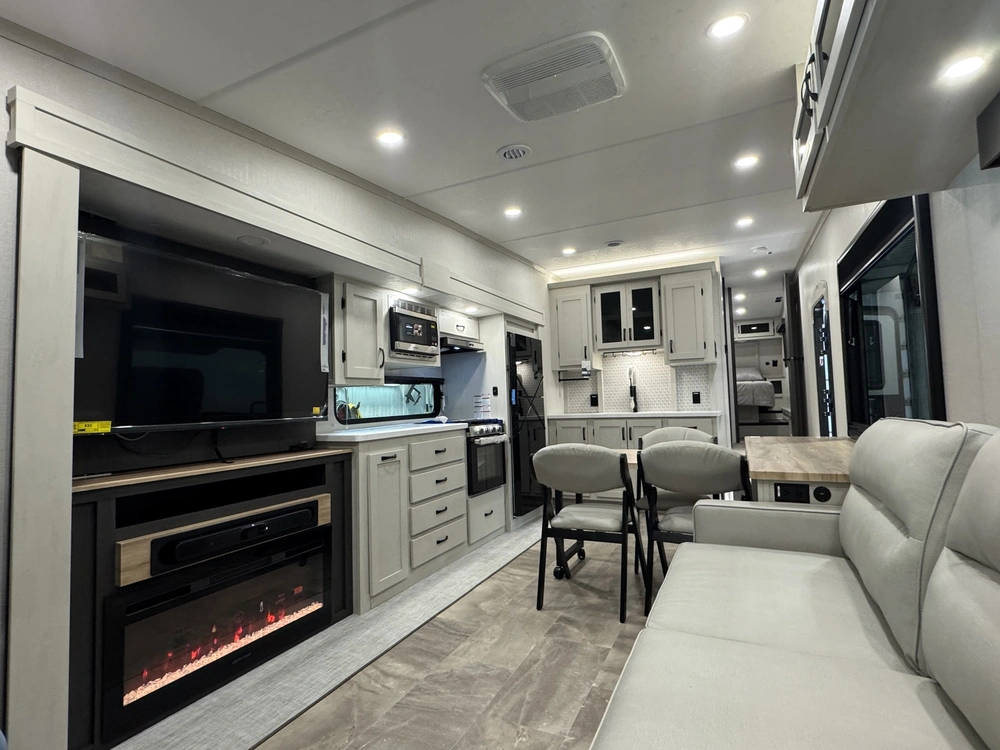 Coachmen Chaparral 27bar 2026 alt