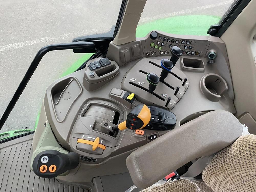 John Deere 6110m 2024 alt