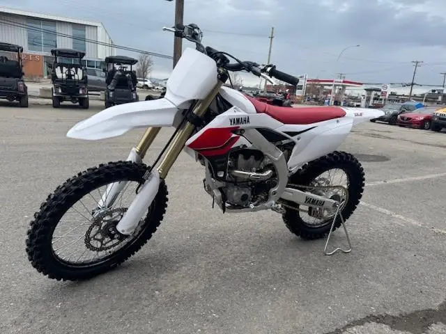 2026 Yamaha YZ250F 70E ANNIVERSAIRE MOTEUR 4-TEMPS thumbnail 3