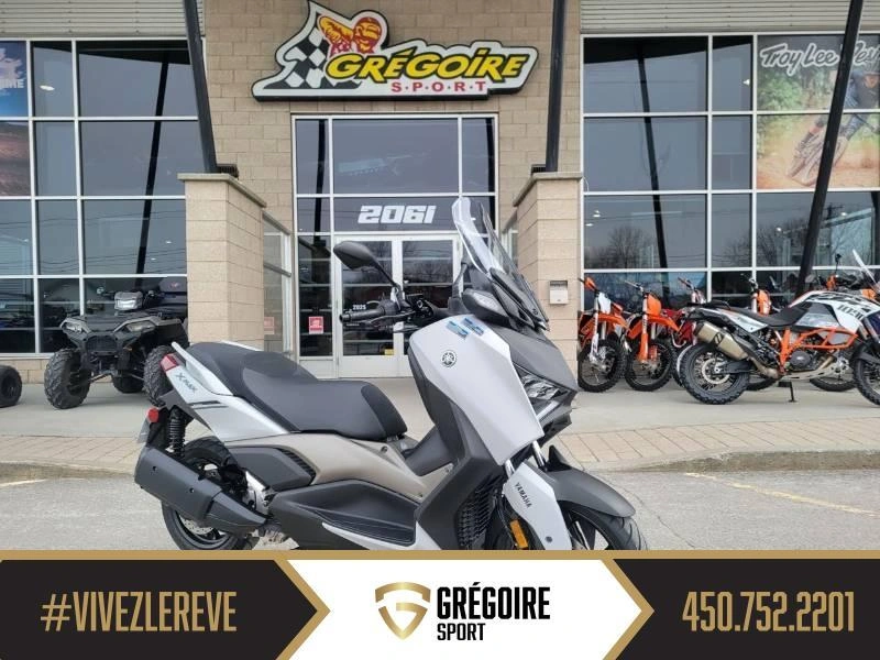 2023 Yamaha Xmax 300 alt