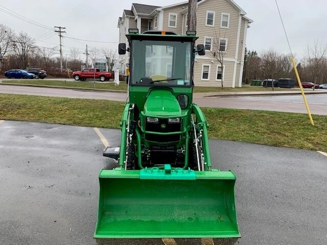 2022 John Deere 2025r alt