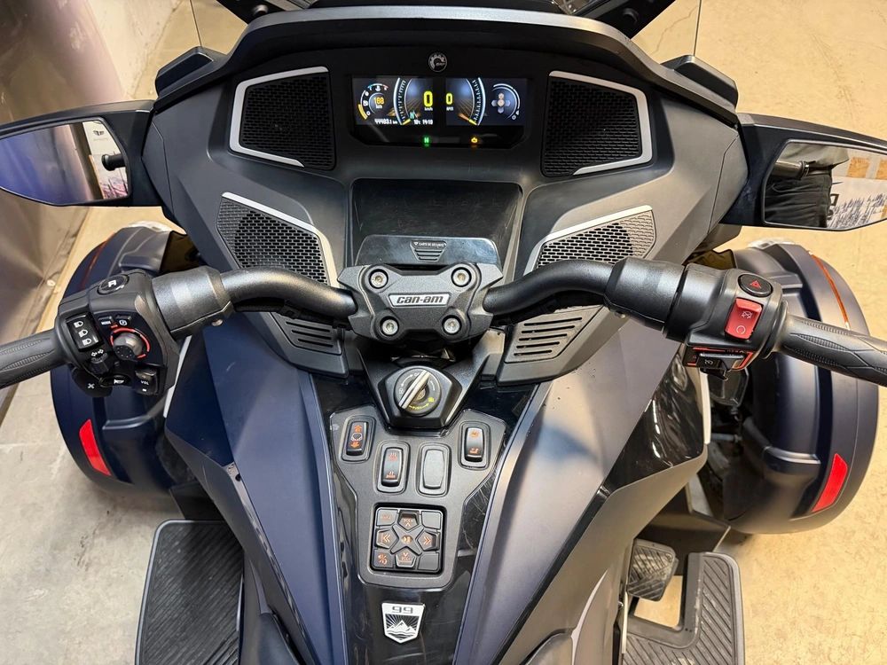 Can-am Rt Limited Sea To Sky 2022 alt