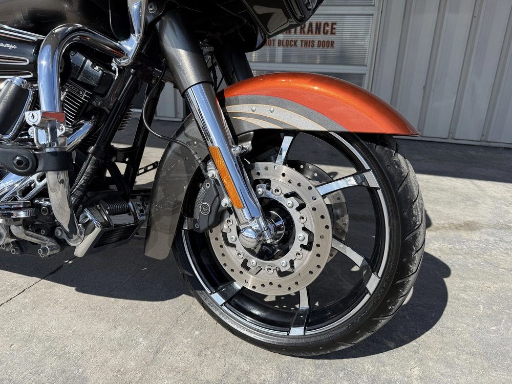 2013 Harley-davidson Fltrxse-screamin Eagle Road Glide C alt