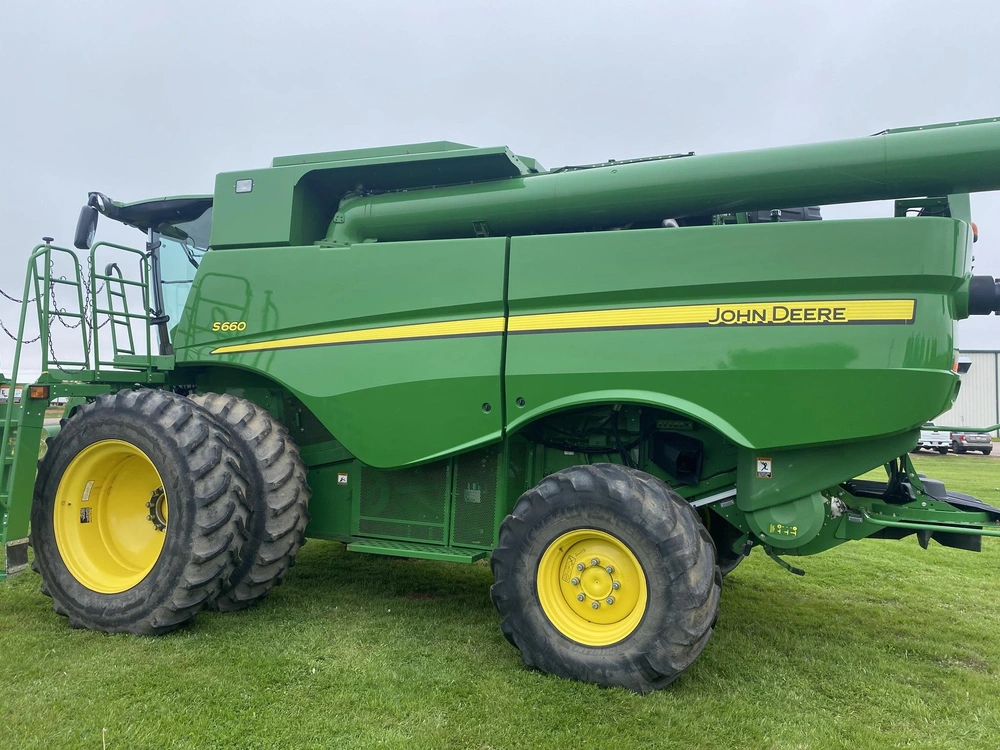 John Deere S660 2013 alt