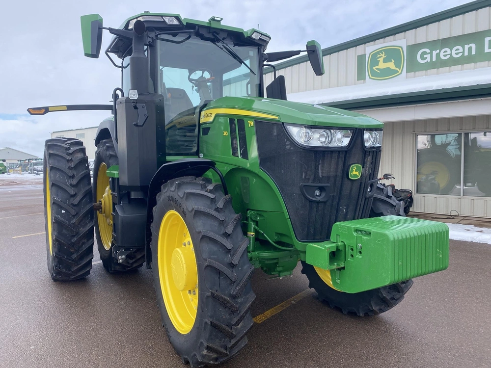 2023 John Deere 7r 210 alt