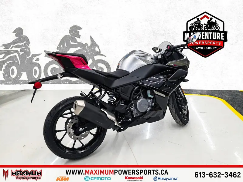 2026 CFMOTO 300 SS thumbnail 3