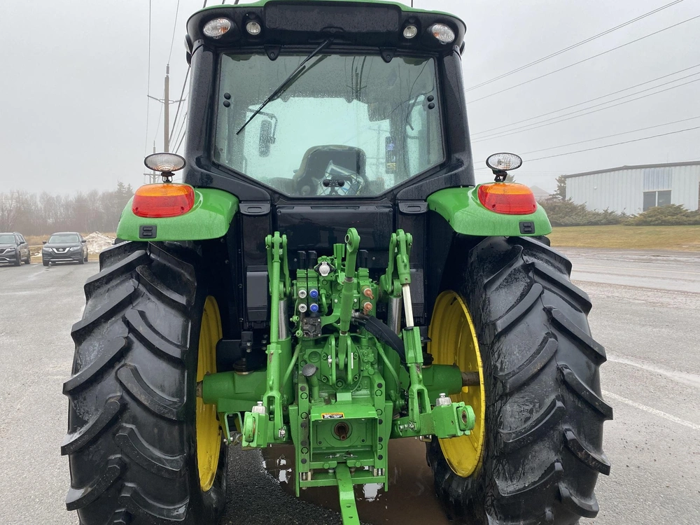 John Deere 6110m 2024 alt