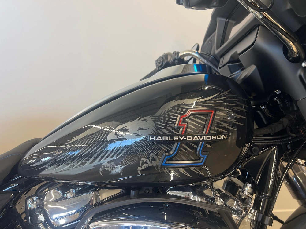 2026 Harley-davidson Flhx - Street Glide® Liberty Edition alt