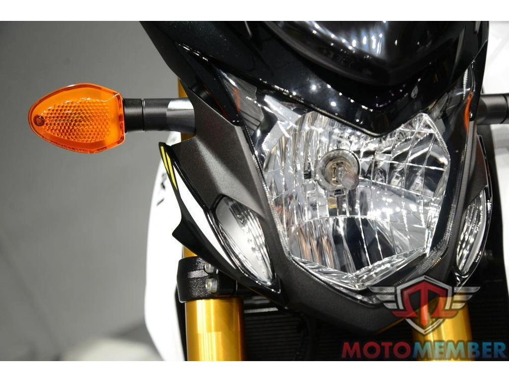 2023 Suzuki Gsx-s750z alt