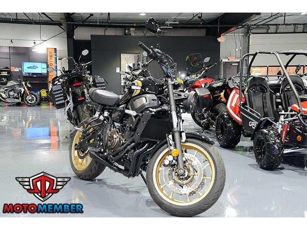 2025 Yamaha Xsr700 alt