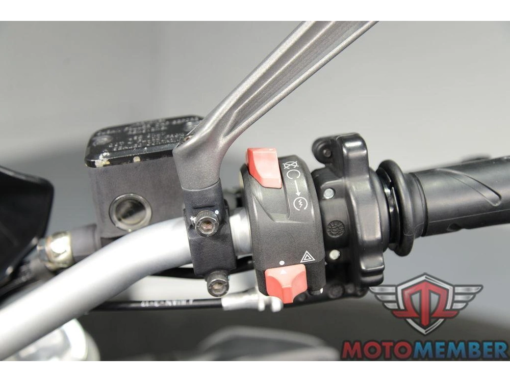 2018 Ducati Monster 797 Plus Dark Stealth alt