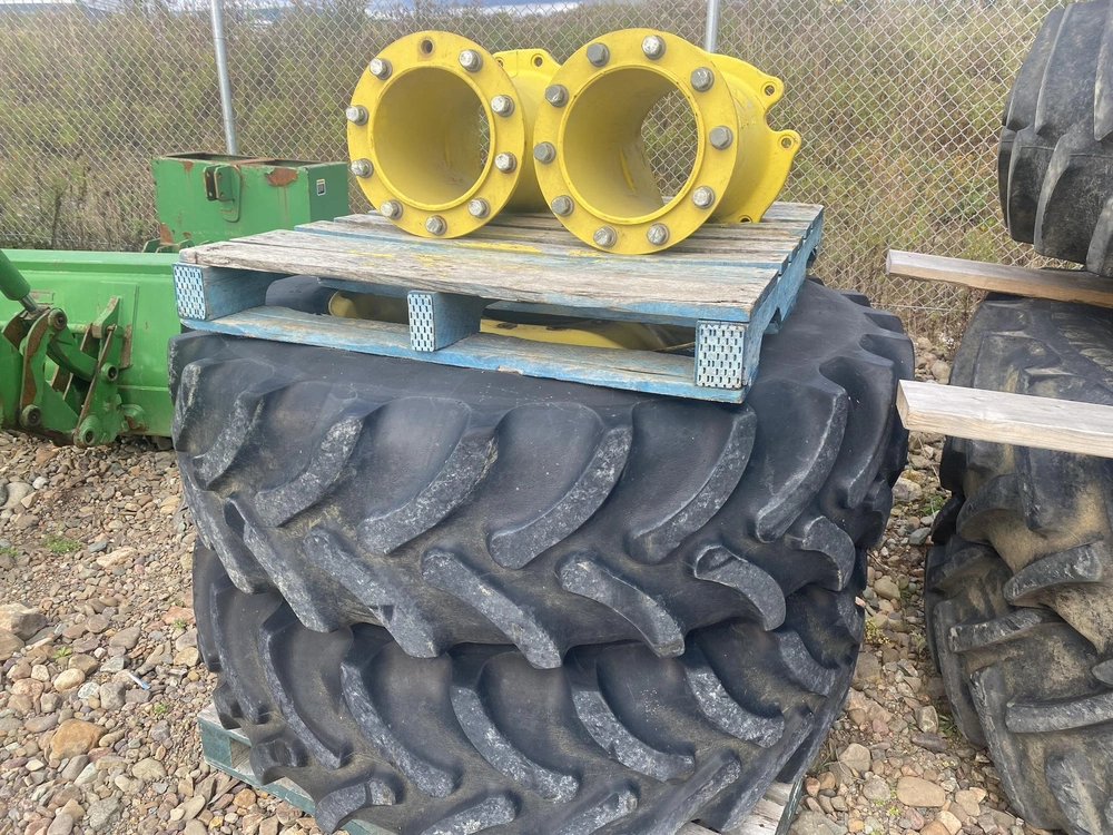 2014 John Deere 8320r alt