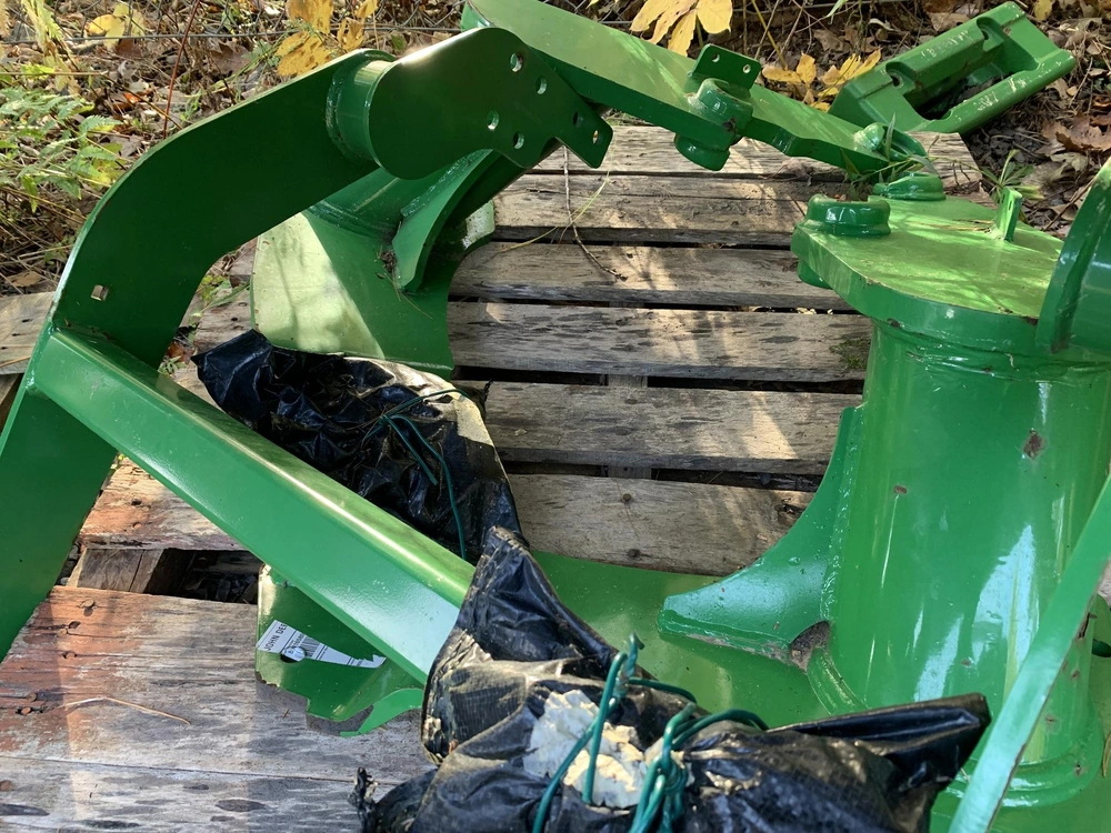 None John Deere 520m alt