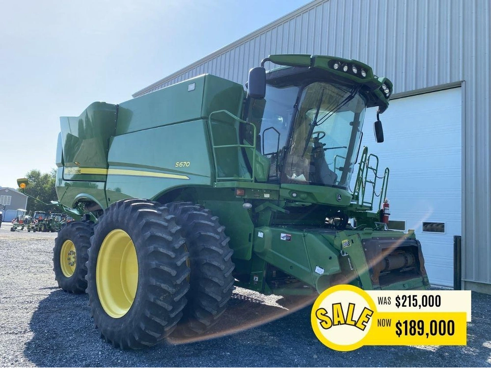 2015 John Deere S670 alt