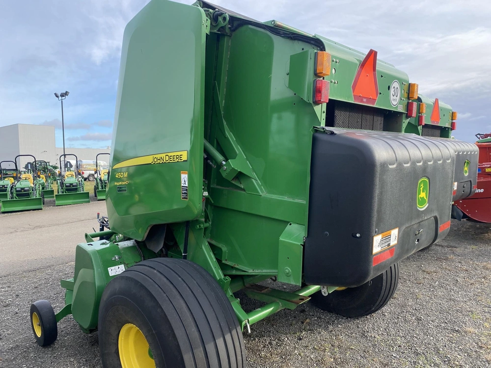 John Deere 450m 2021 alt