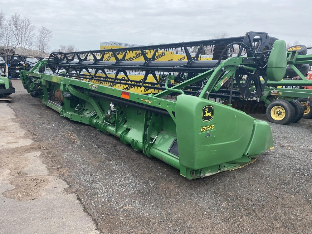 John Deere 635fd 2013 alt