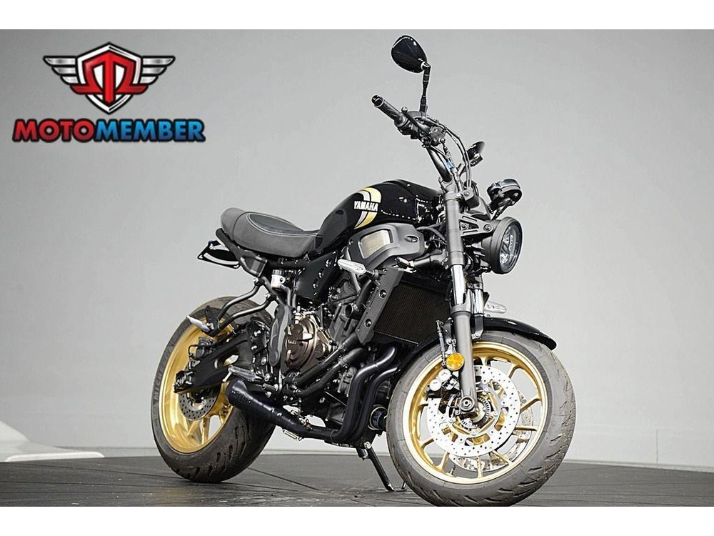 2025 Yamaha Xsr700 alt