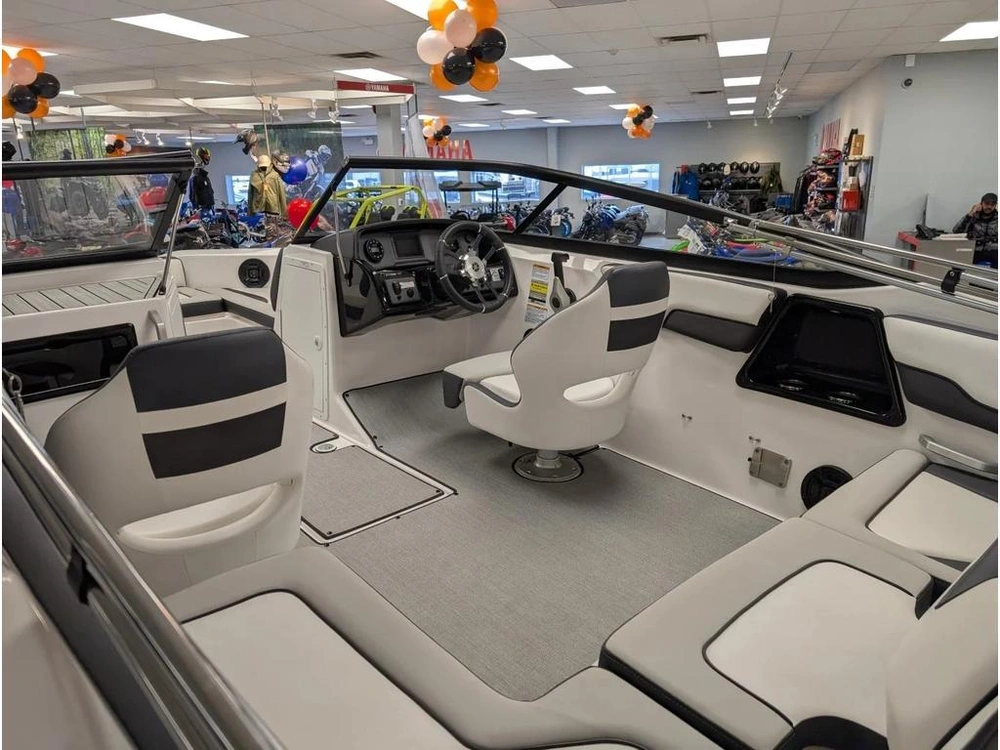 2021 Yamaha Sx195 Only 89 Hours! 250 Horsepower! 50 Mph + Super Clean! ! $56995 Plus Hst & Licensing. Finance For $124 Weekly With No Downpayment! Trades Welcome. alt