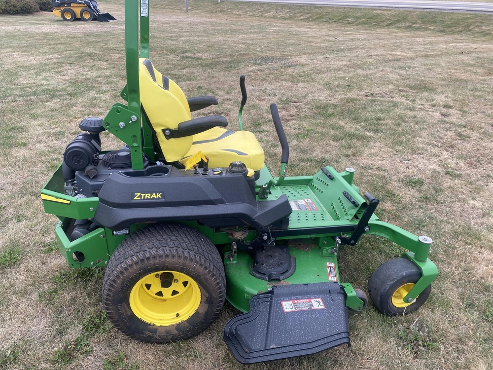 2019 John Deere Z740r alt