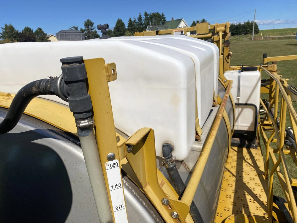 Rogator 1084 2009 alt