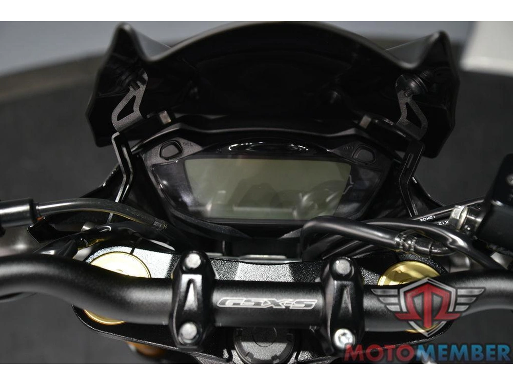 2023 Suzuki Gsx-s750z alt