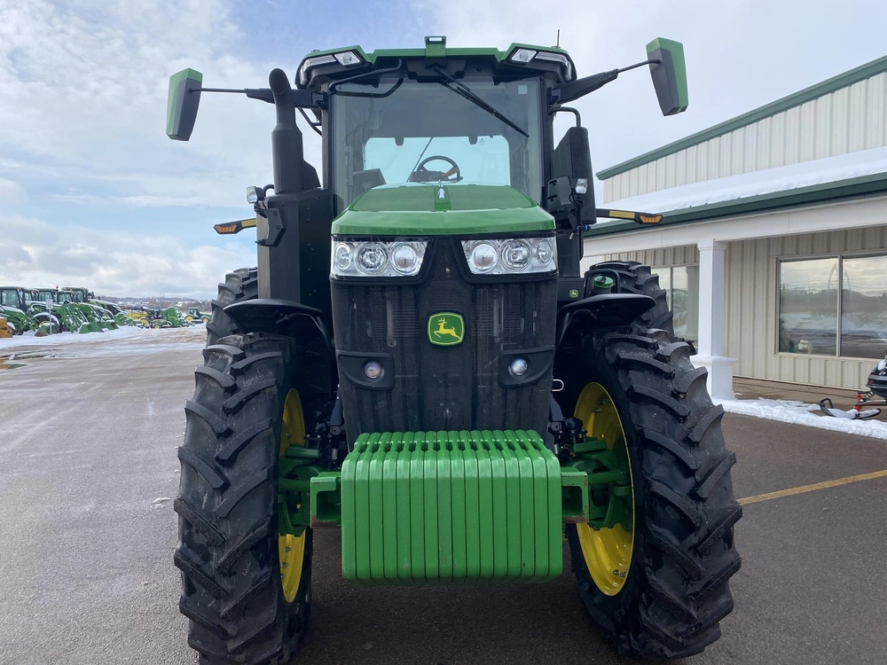 2023 John Deere 7r 210 alt