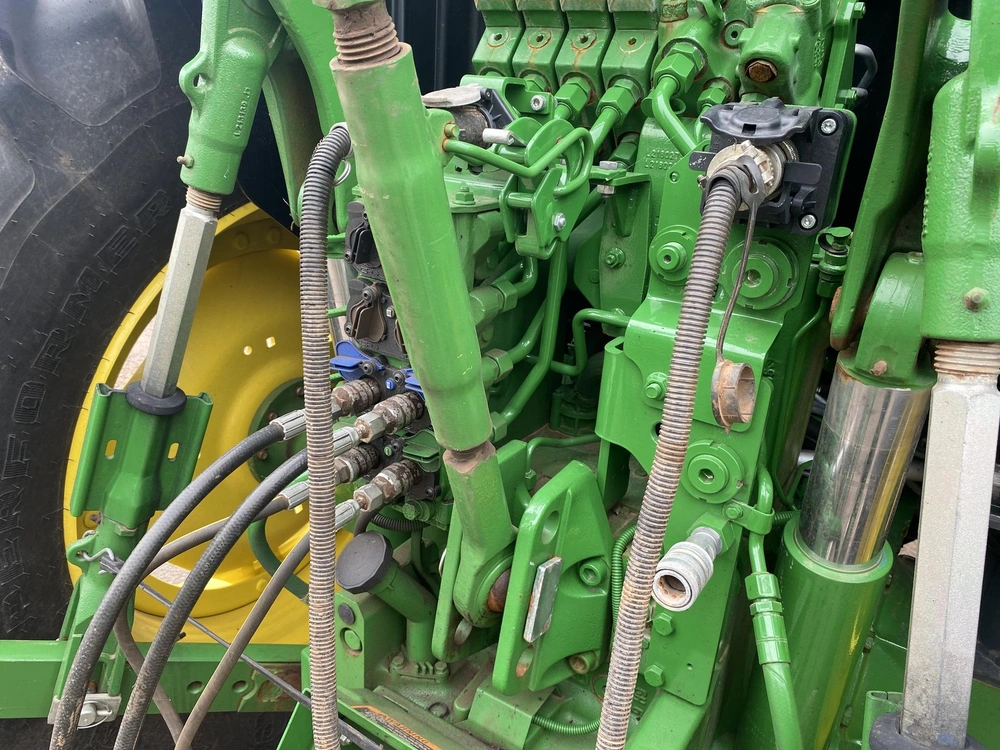 2015 John Deere 990 alt