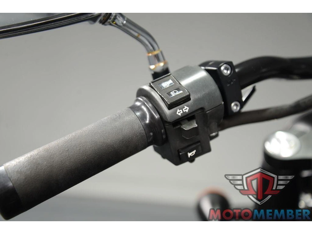 2022 Honda Shadow Phantom alt